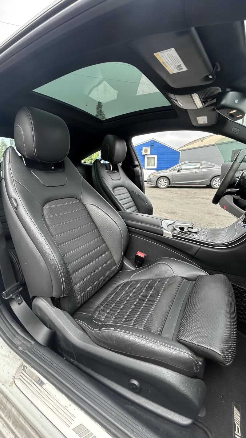Mercedes-Benz Mercedes-AMG C-Class Image 11