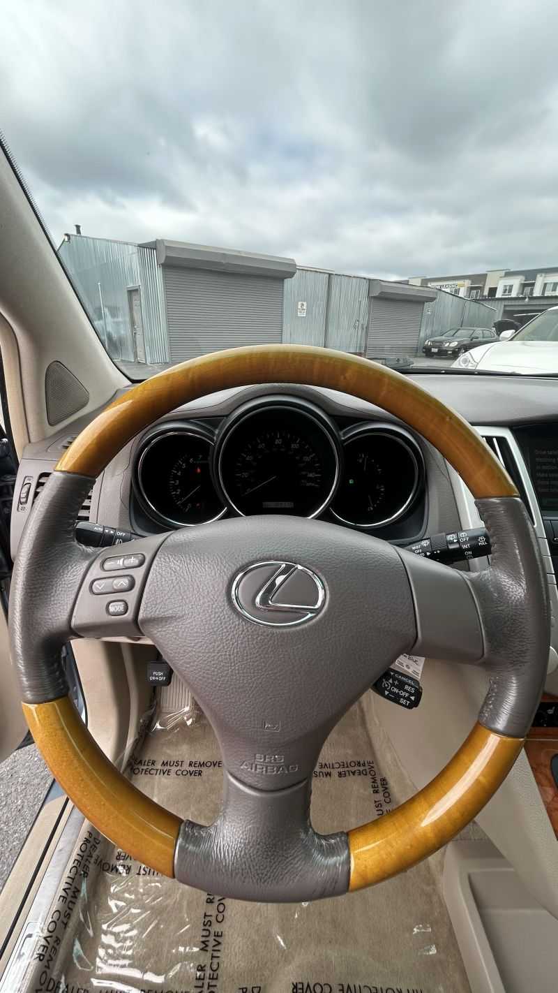 Lexus RX Image 5