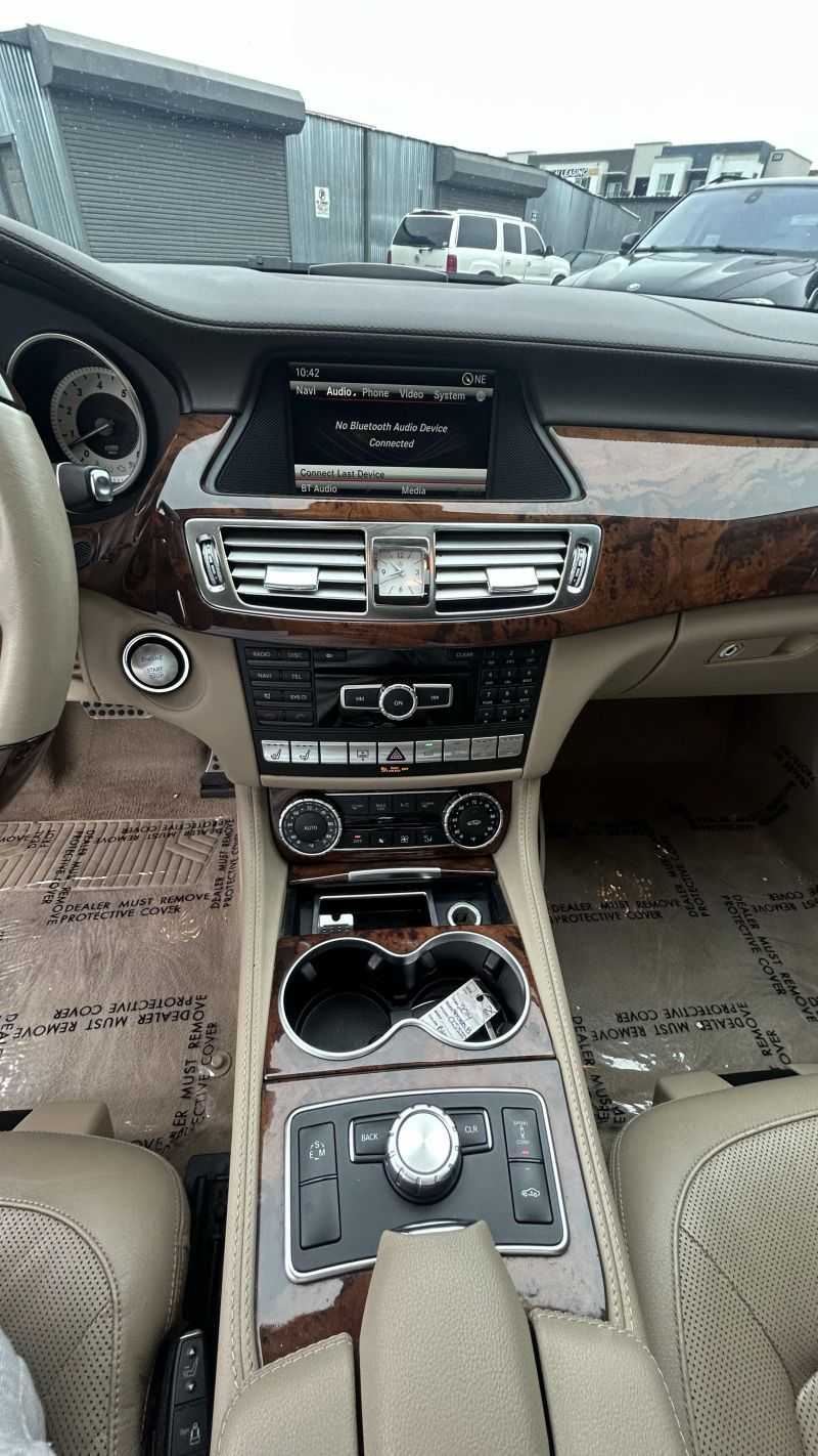 Mercedes-Benz CLS Image 8