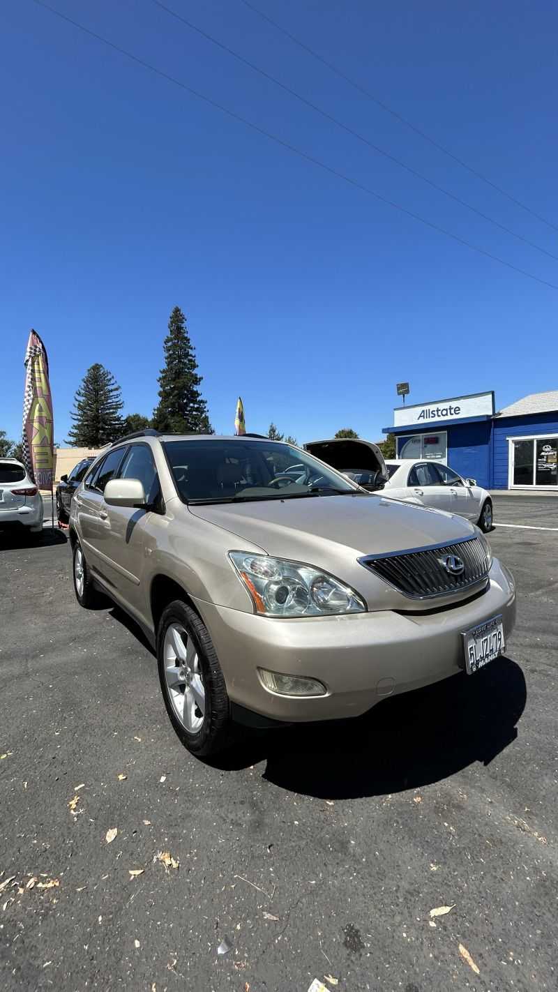 Lexus RX Image 3