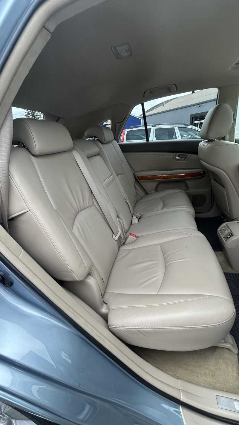 Lexus RX Image 15
