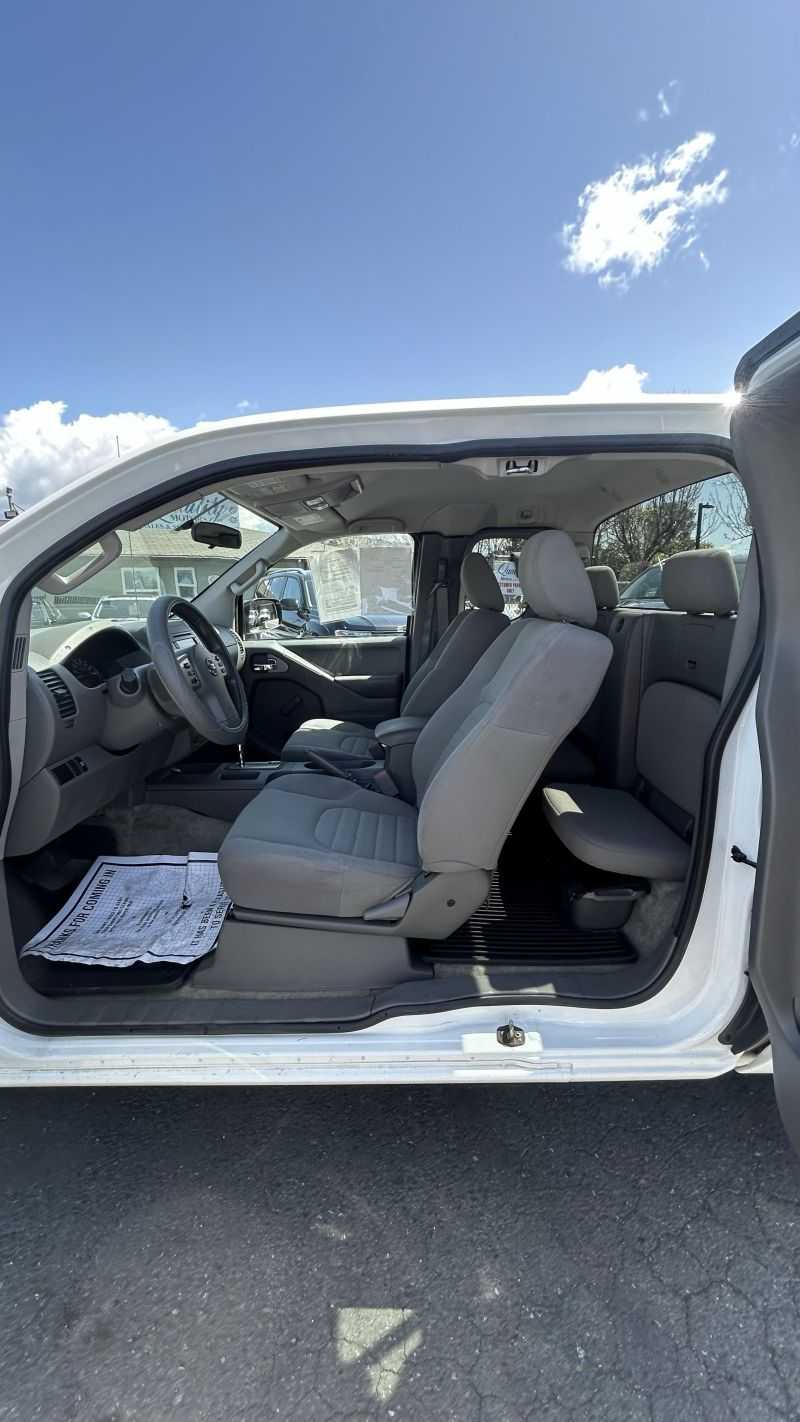 Nissan Frontier Image 13
