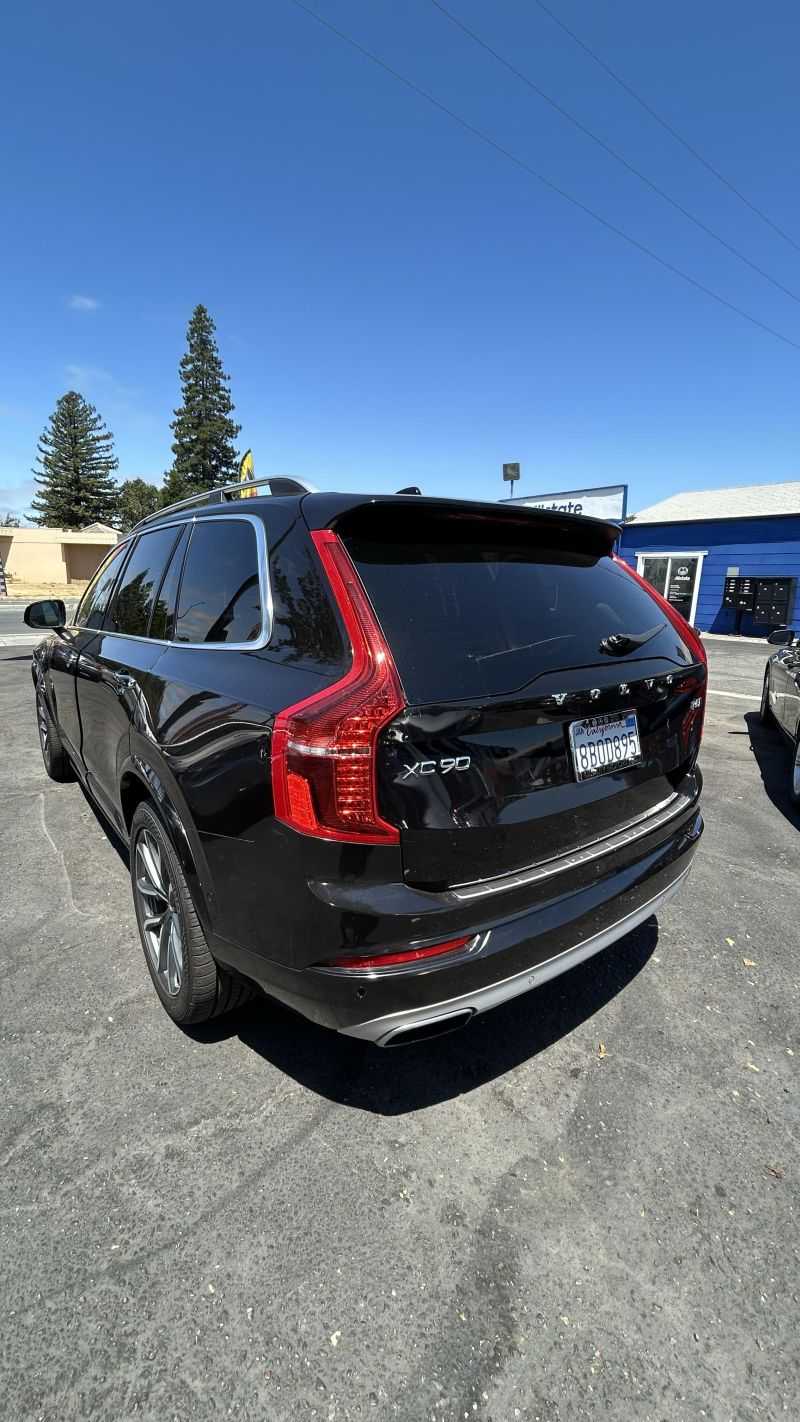 VOLVO XC90 Image 11