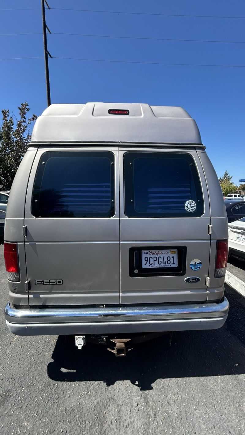 Ford Econoline E250 Cargo Image 14