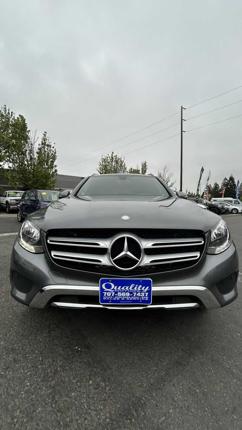 Mercedes-Benz GLC Image 2