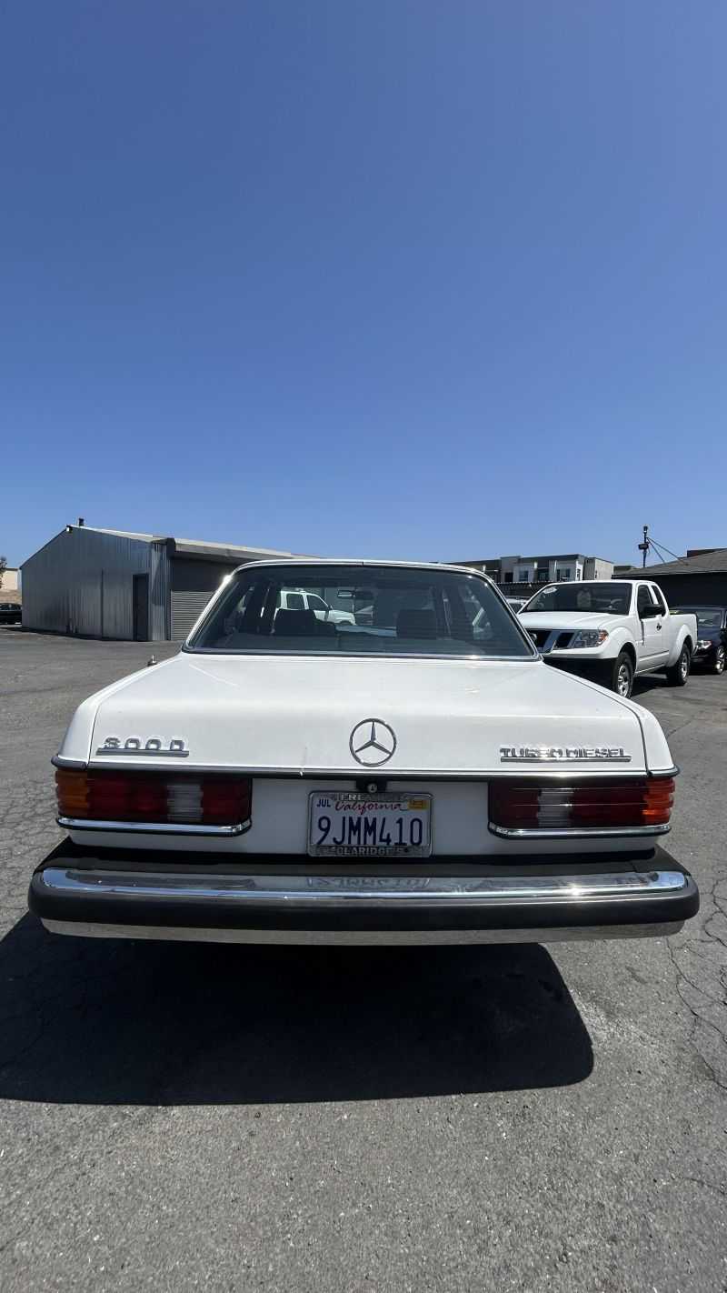 Mercedes-Benz 300-Class Image 18