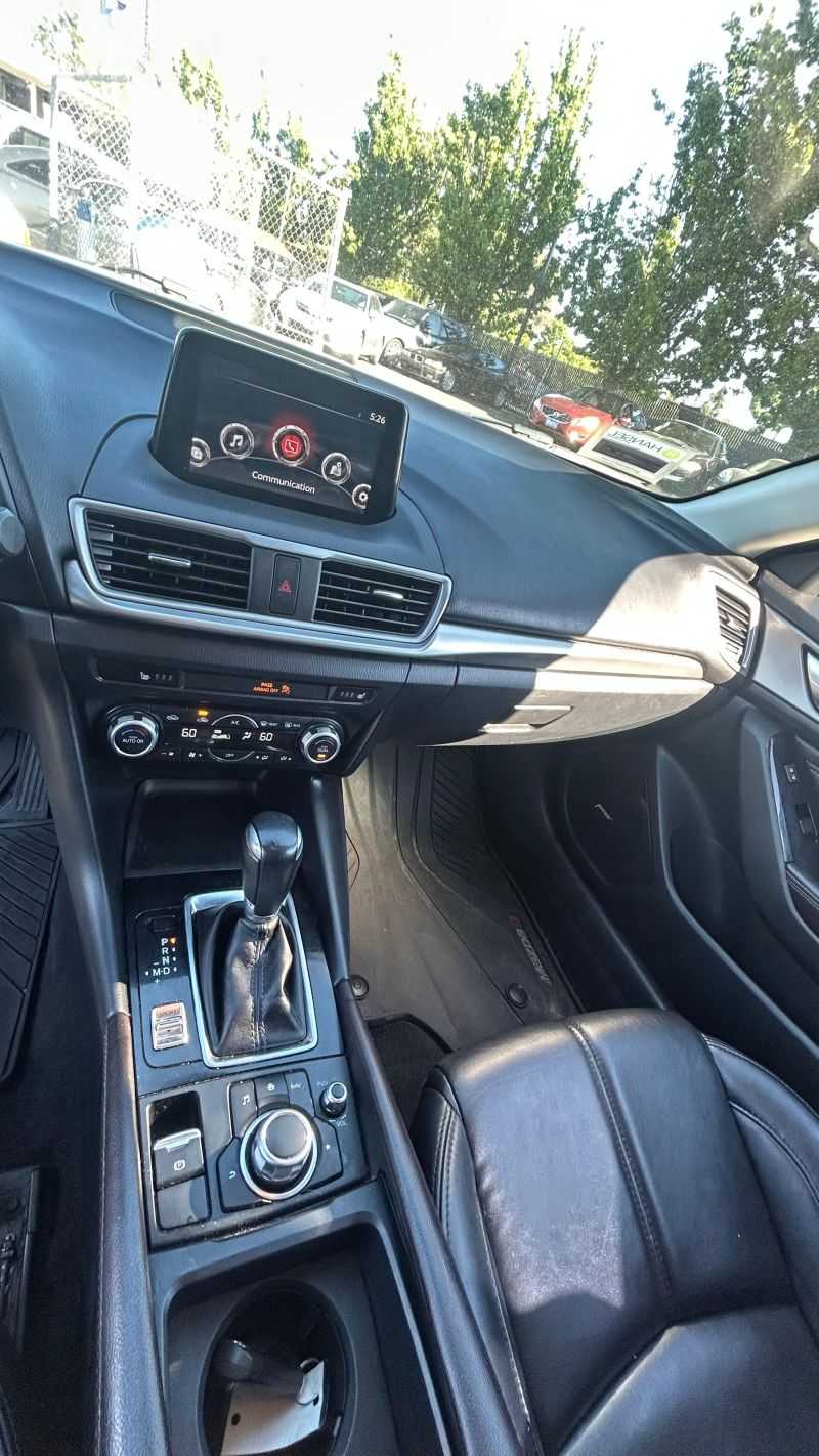 Mazda Mazda3 Image 8