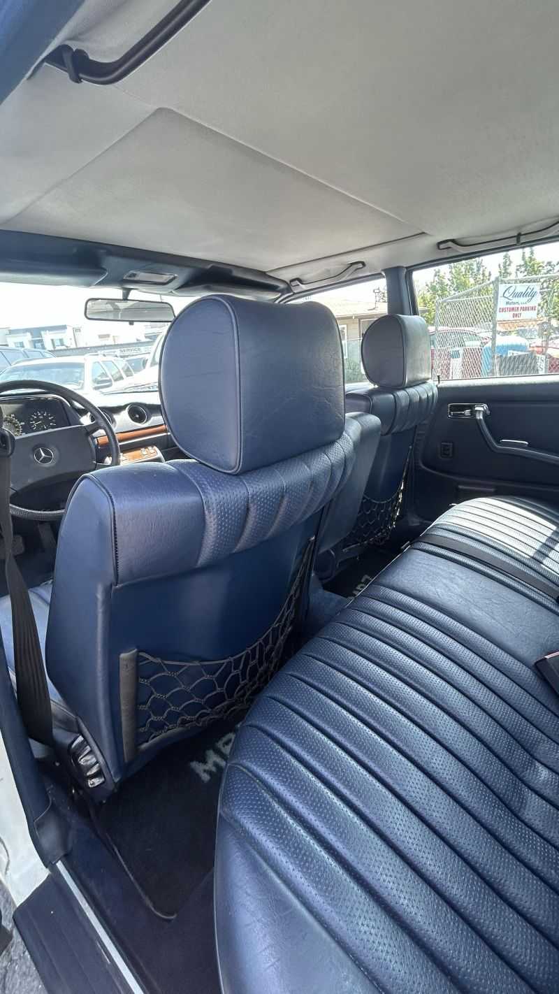 Mercedes-Benz 300-Class Image 14