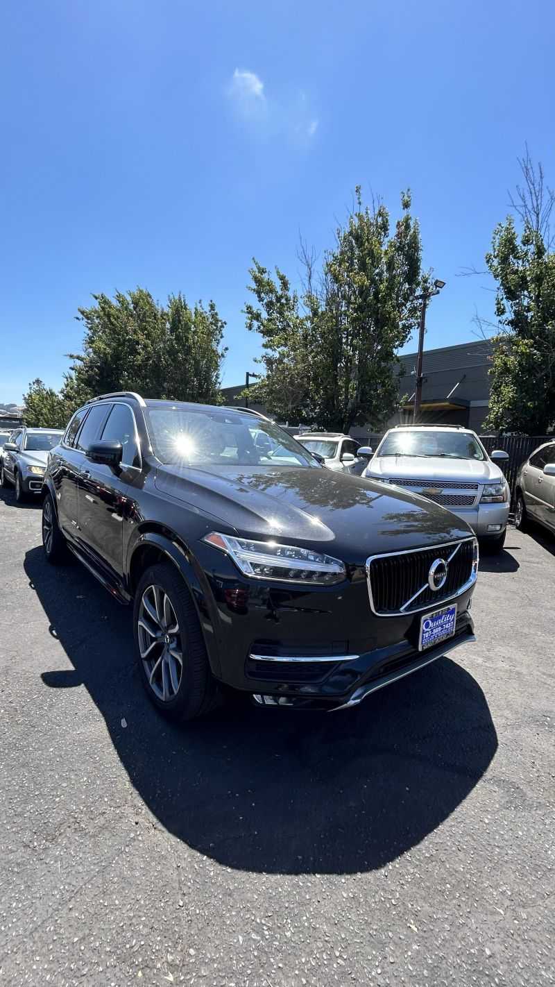 VOLVO XC90 Image 2