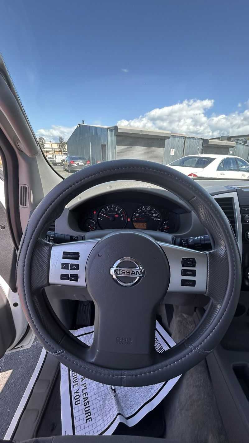 Nissan Frontier Image 5