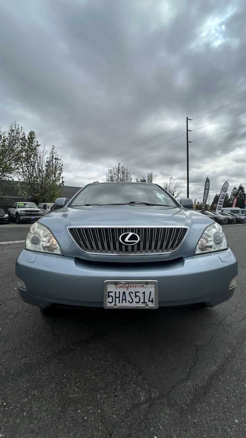 Lexus RX Image 2