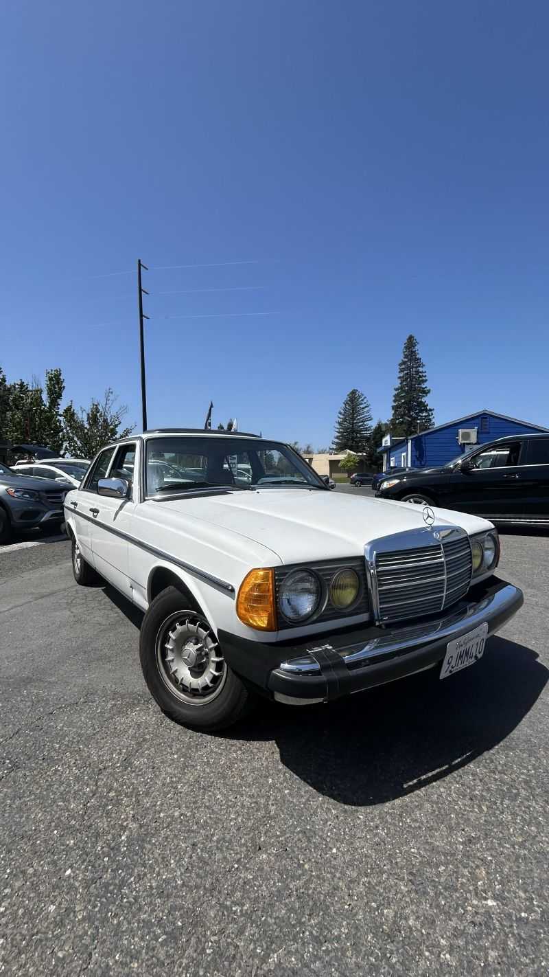 Mercedes-Benz 300-Class Image 3