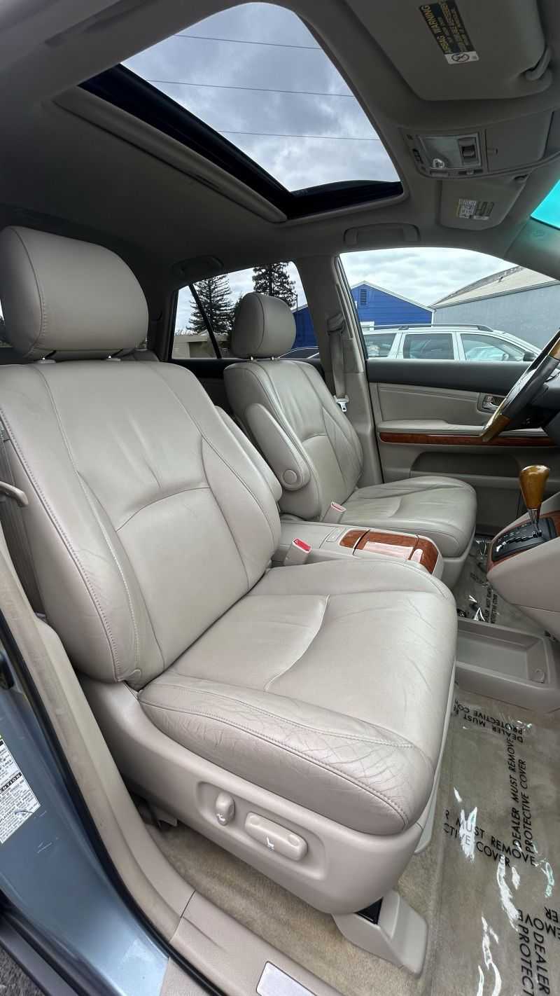 Lexus RX Image 14