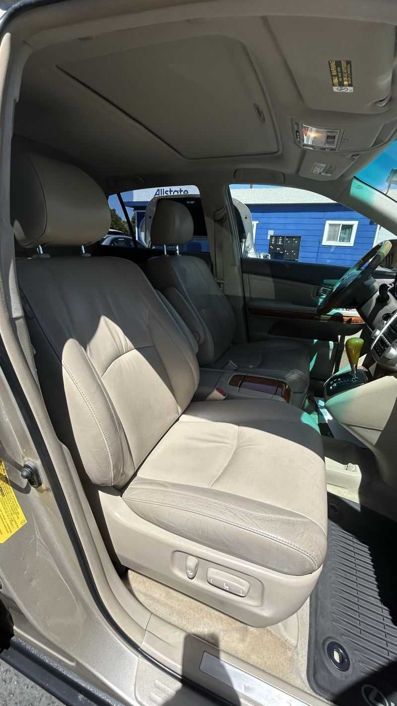 Lexus RX Image 5