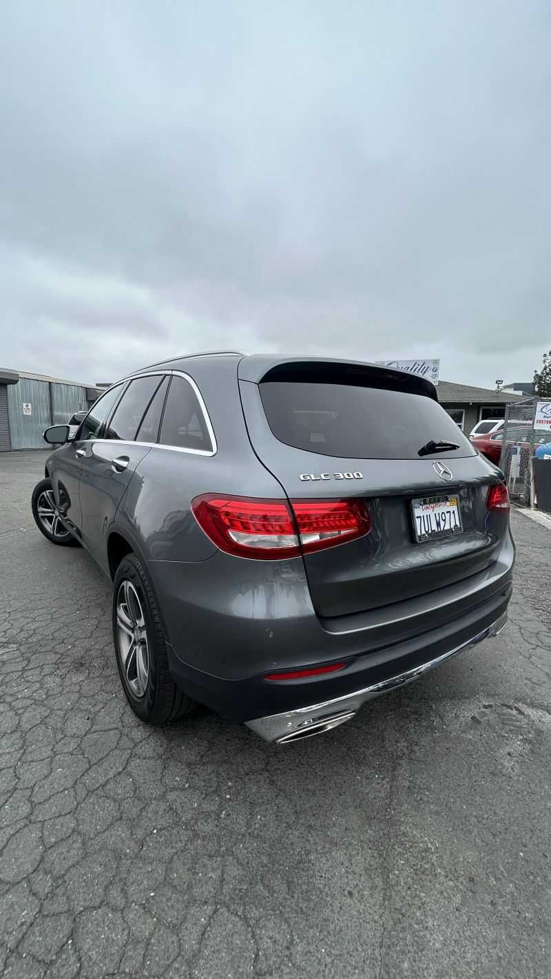 Mercedes-Benz GLC Image 20