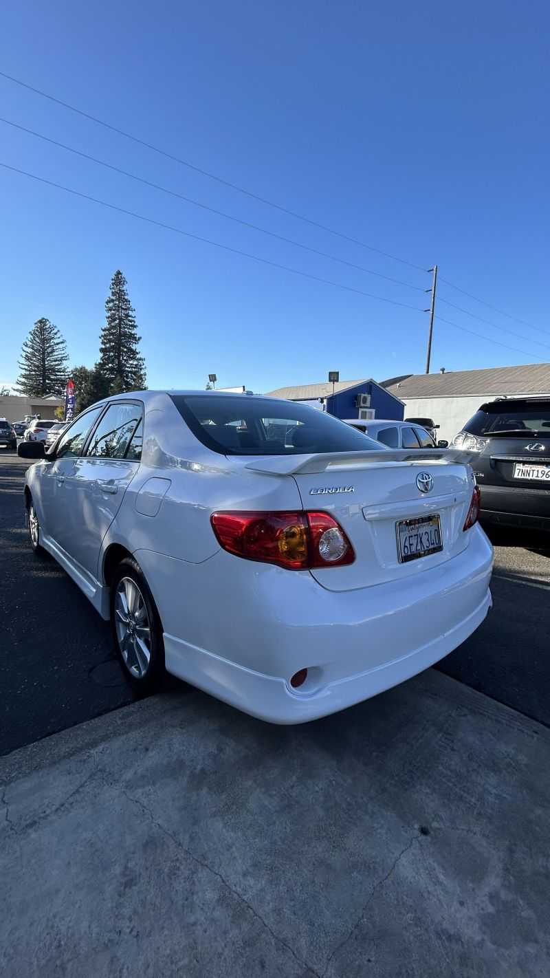 Toyota Corolla Image 15