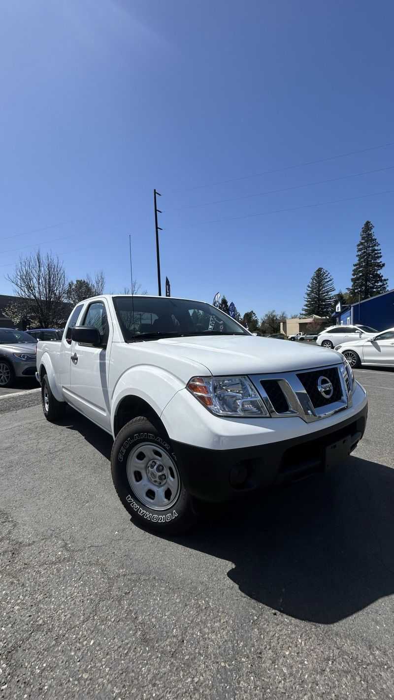 Nissan Frontier Image 3