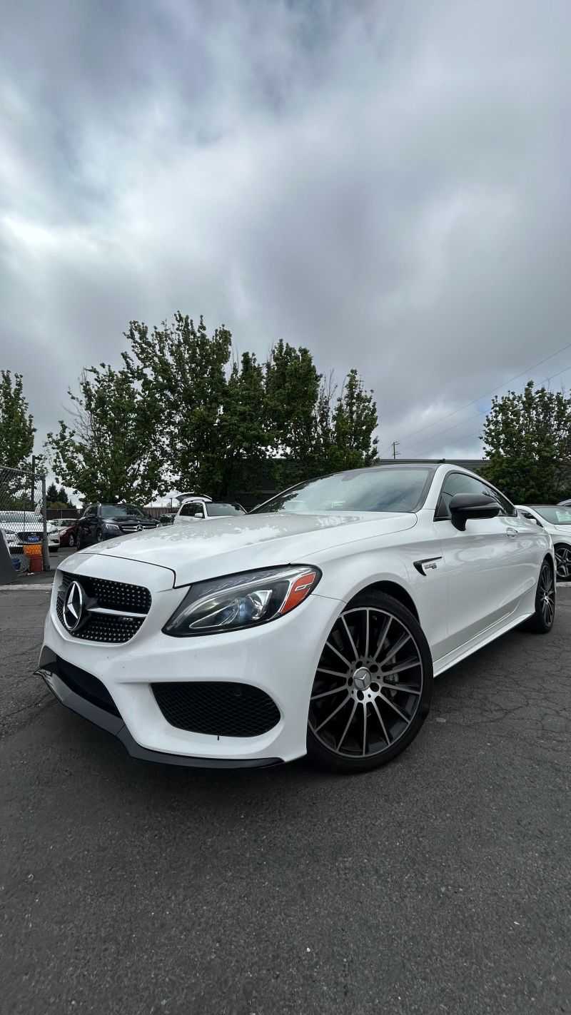 Mercedes-Benz Mercedes-AMG C-Class Image 1