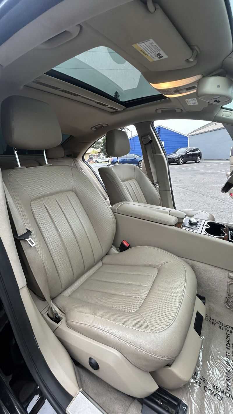 Mercedes-Benz CLS Image 11