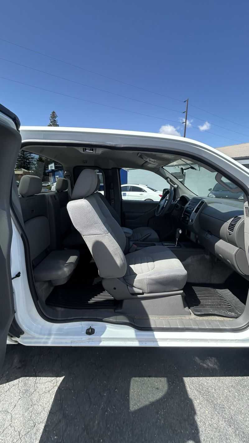 Nissan Frontier Image 14