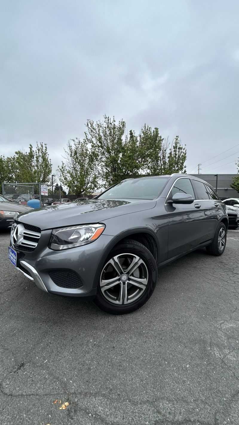 Mercedes-Benz GLC Image 1