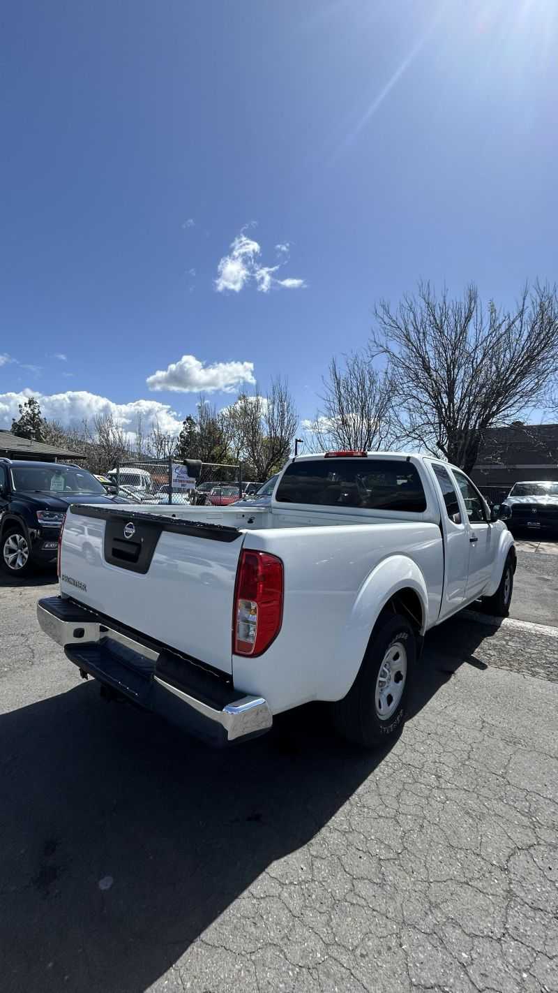 Nissan Frontier Image 20