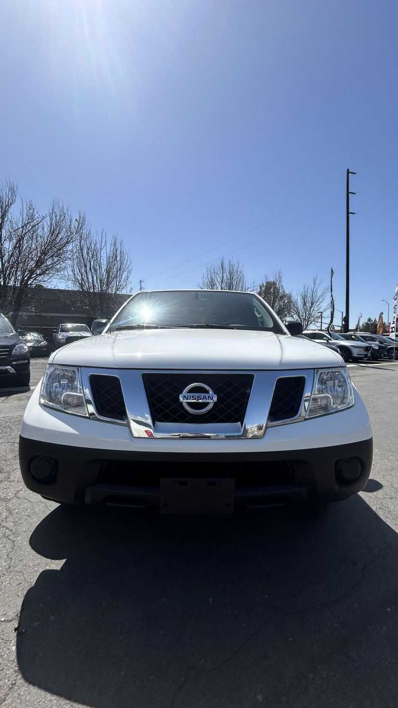 Nissan Frontier Image 2