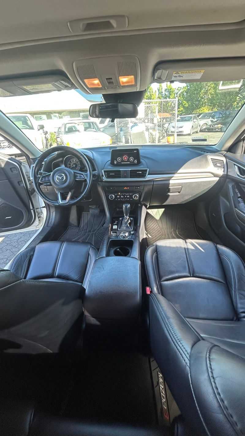 Mazda Mazda3 Image 9